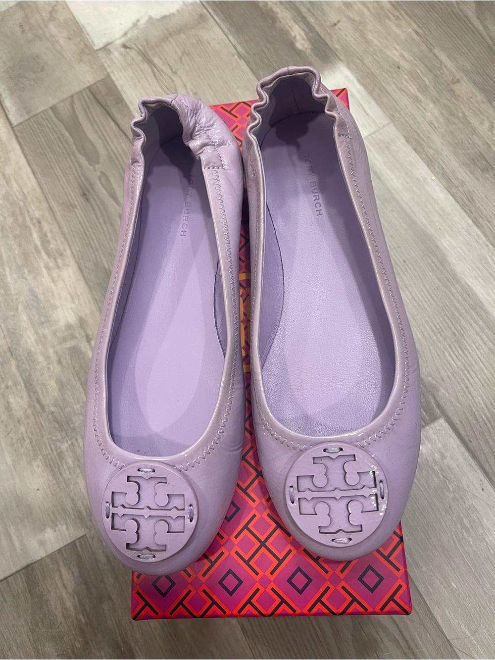 Tory Burch Minnie Travel Ballet Flats Size 7 Lavender Purple Patent Leather